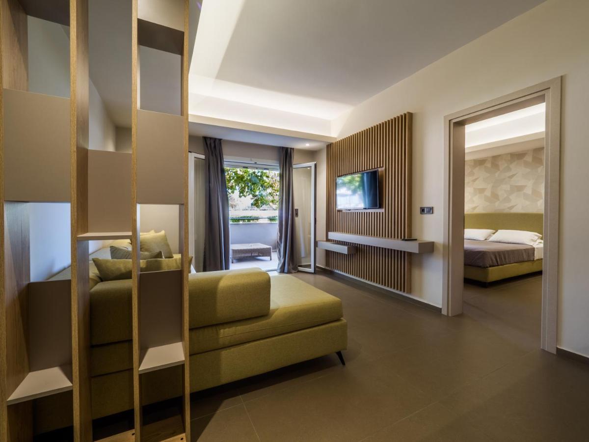 Paradise Hotel