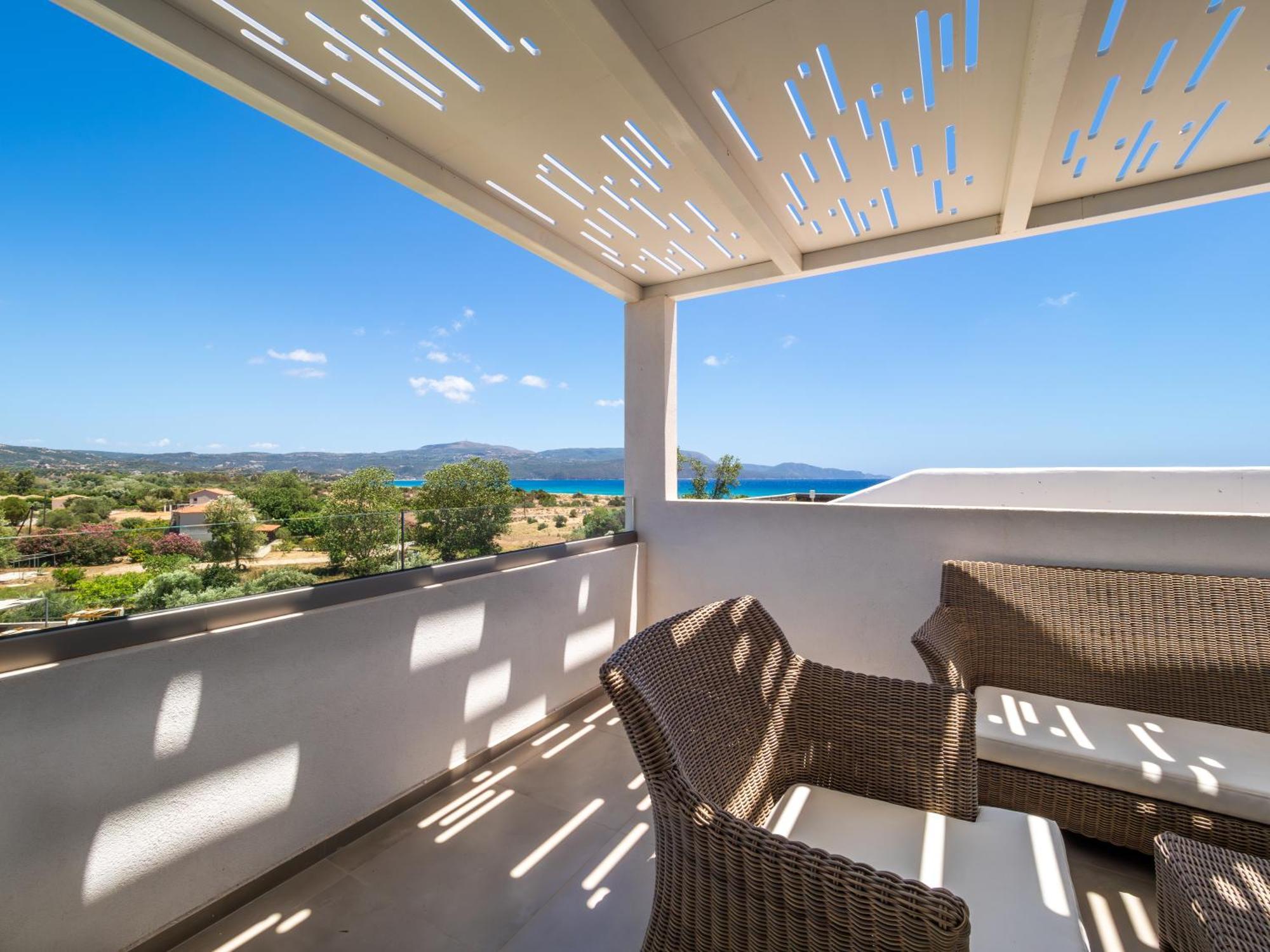 Paradise Hotel 4*